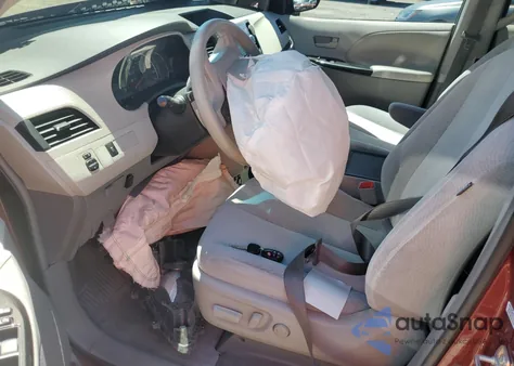 2014 Toyota Sienna Le из США, поврежденный, VIN 5TDKK3DC7ES462827